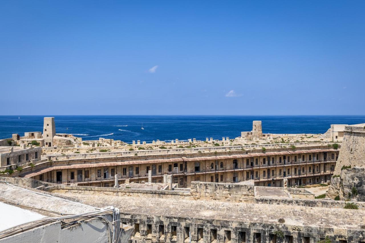 Valletta Bastions Seafront House Bagian luar foto